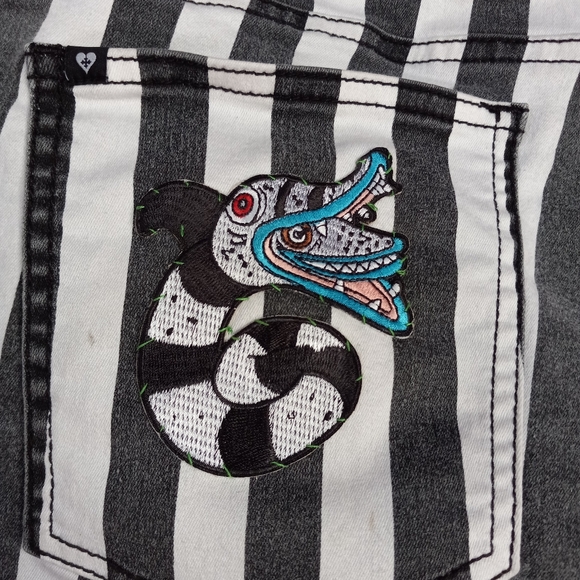 Plus size BEETLEJUICE OOAK custom unique Blackheart striped skinnies! - Picture 13 of 16